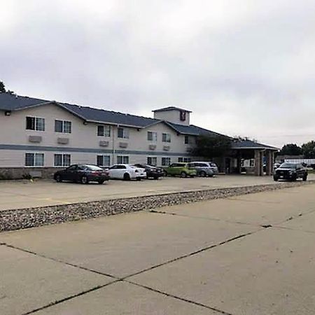 Regency Inn Geneseo Il I-80 Εξωτερικό φωτογραφία
