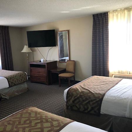 Regency Inn Geneseo Il I-80 Εξωτερικό φωτογραφία