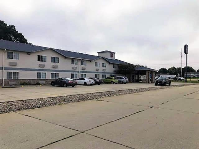 Regency Inn Geneseo Il I-80 Εξωτερικό φωτογραφία