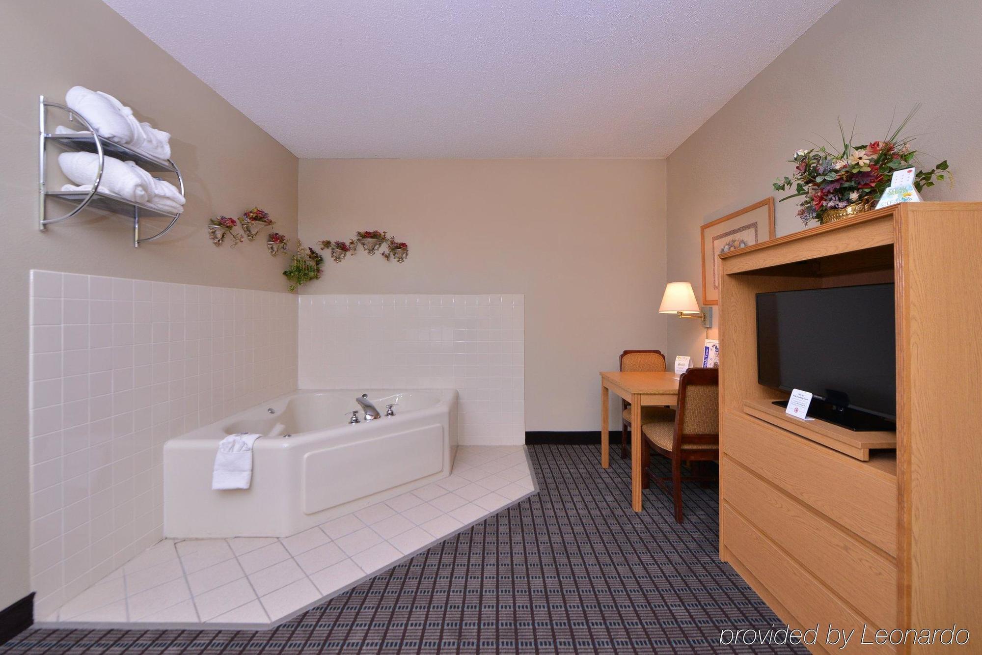 Regency Inn Geneseo Il I-80 Εξωτερικό φωτογραφία