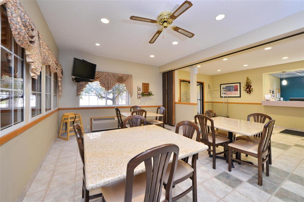 Regency Inn Geneseo Il I-80 Εστιατόριο φωτογραφία