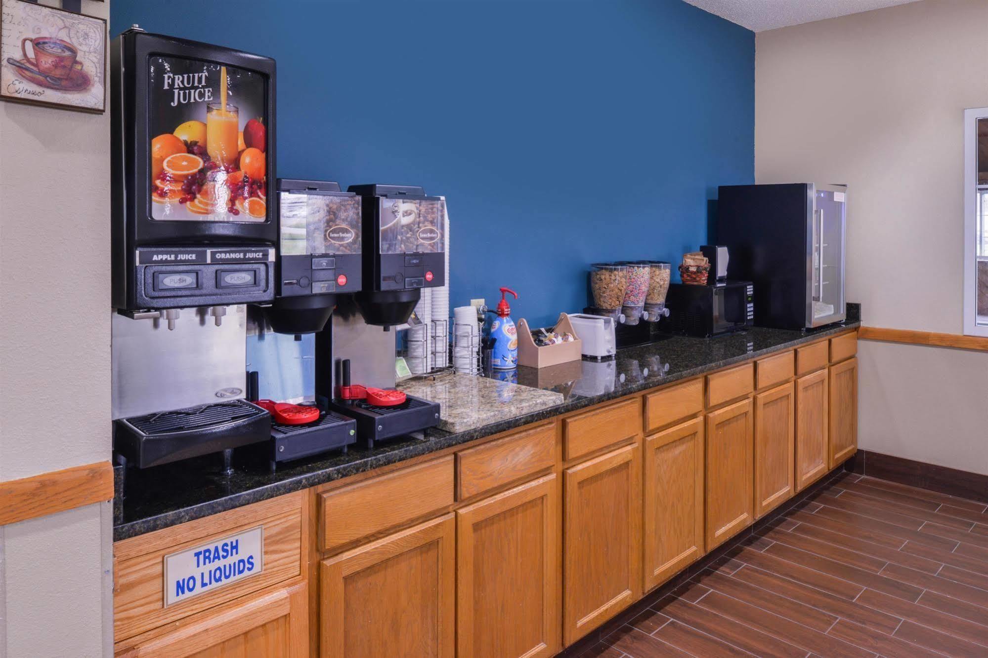 Regency Inn Geneseo Il I-80 Εξωτερικό φωτογραφία